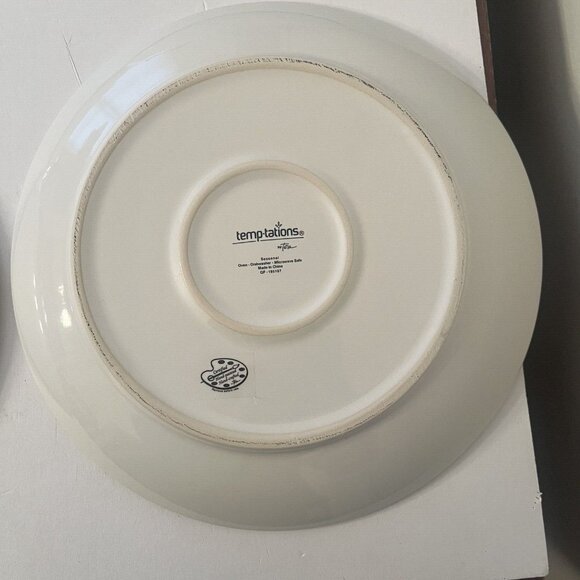 Temp-tations By Tara Dinner Plates 10.5" Pawfetti Set of 4 Paw Prints and Hearts - Picture 8 of 10